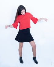 Charger l'image dans la galerie, Top Lilou en maille avec motifs en relief. 100% coton biologique certifié GOTS. Disponible en noir et en orange. Fabriqué au Pays Basque